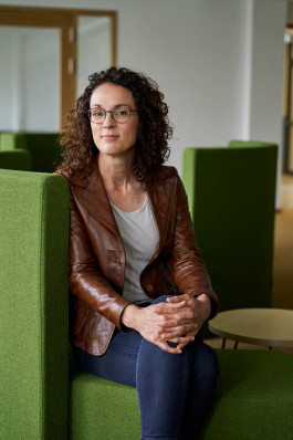 Angela Dorn politician 